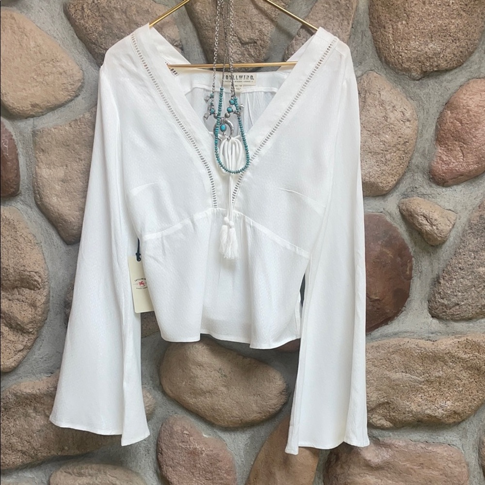 NWT by Miranda Lambert ivory bell sleeve cowgirl boho gypsy top blouse XS/S